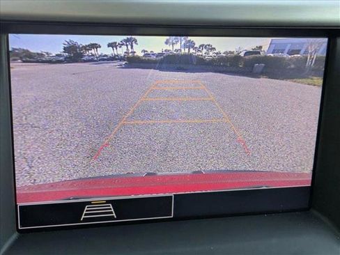 Used 2023 GMC Acadia SLE w/ Driver Convenience Package image 13