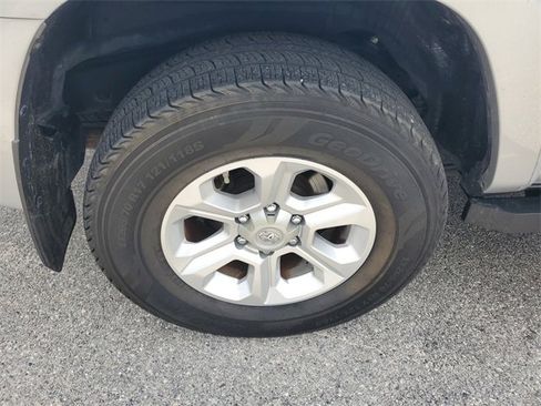 Used 2019 Toyota 4Runner SR5 image 7