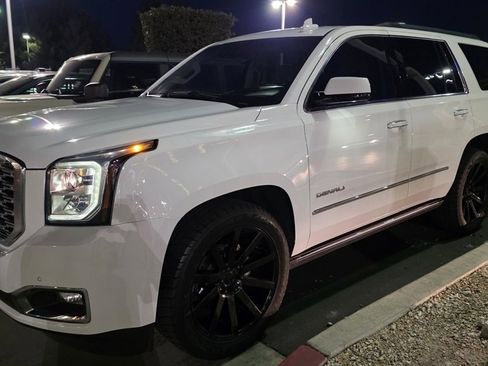 Used 2019 GMC Yukon Denali w/ Denali Ultimate Package image 1