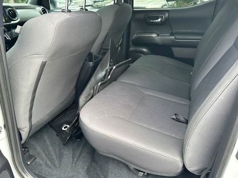 Used 2019 Toyota Tacoma TRD Off-Road AWD/4WD image 14