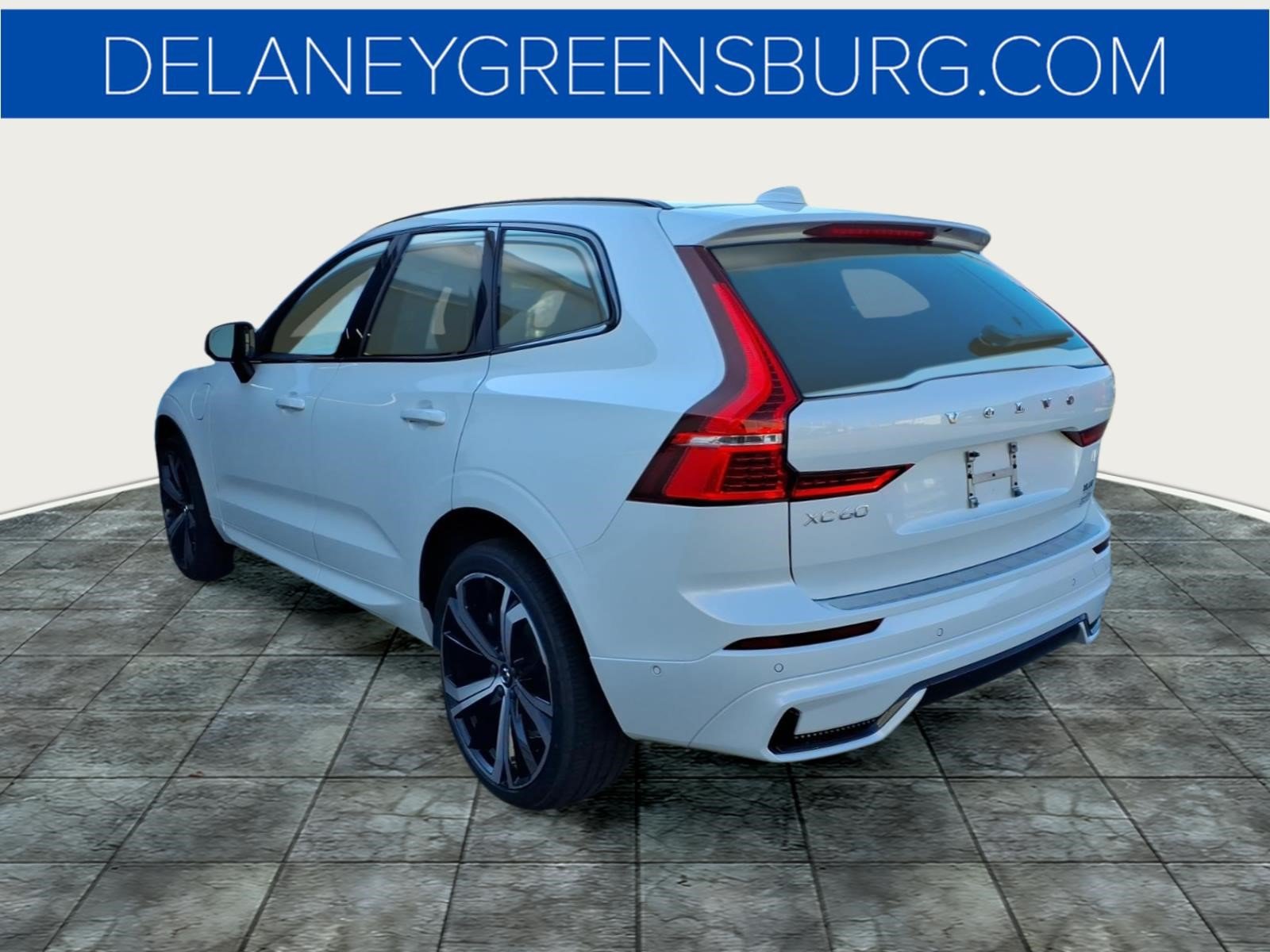 Used 2024 Volvo XC60 T8 Ultimate w/ Protection Package Premier AWD/4WD image 5