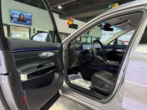 Used 2026 Genesis GV70 2.5T image 24