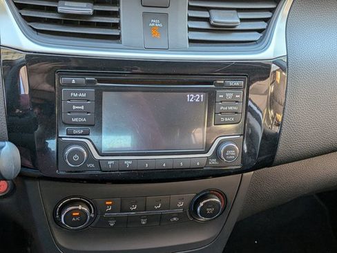 Used 2017 Nissan Sentra SV FWD image 12