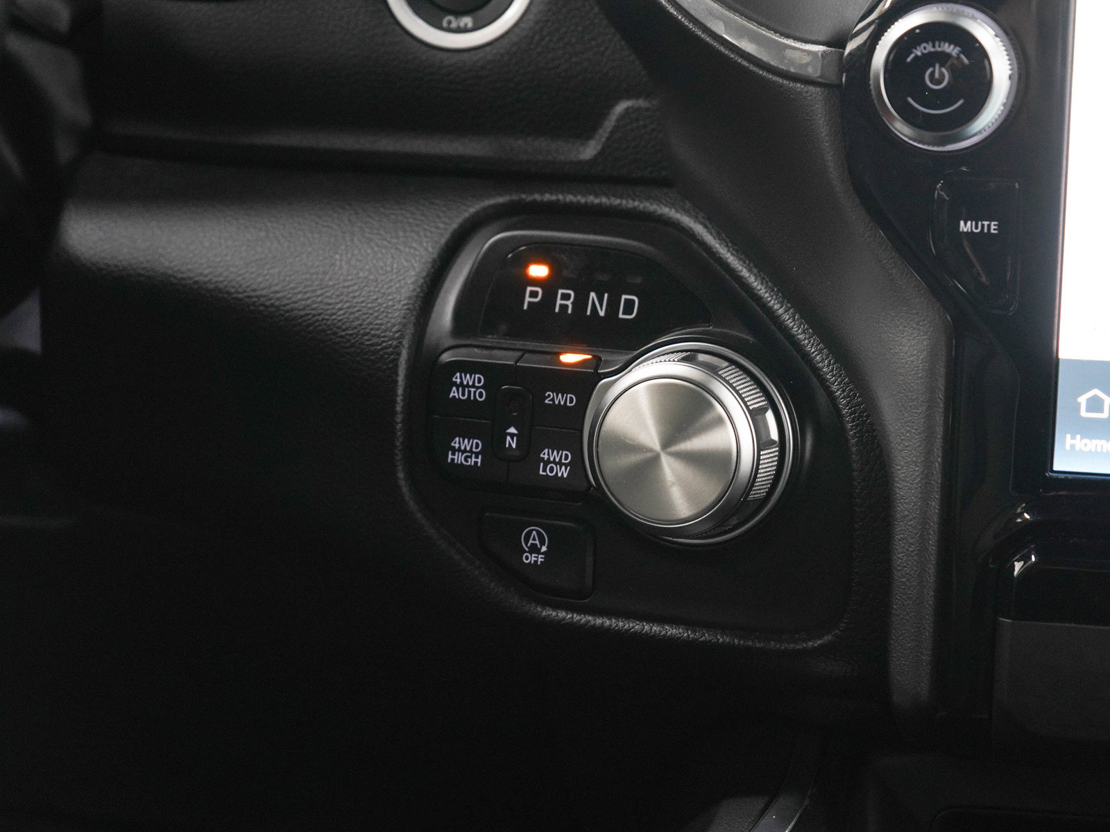 Used 2022 RAM 1500 Laramie AWD/4WD image 19