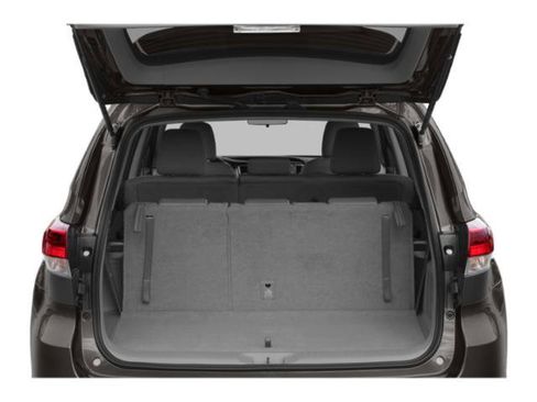 Used 2019 Toyota Highlander Plus FWD image 11