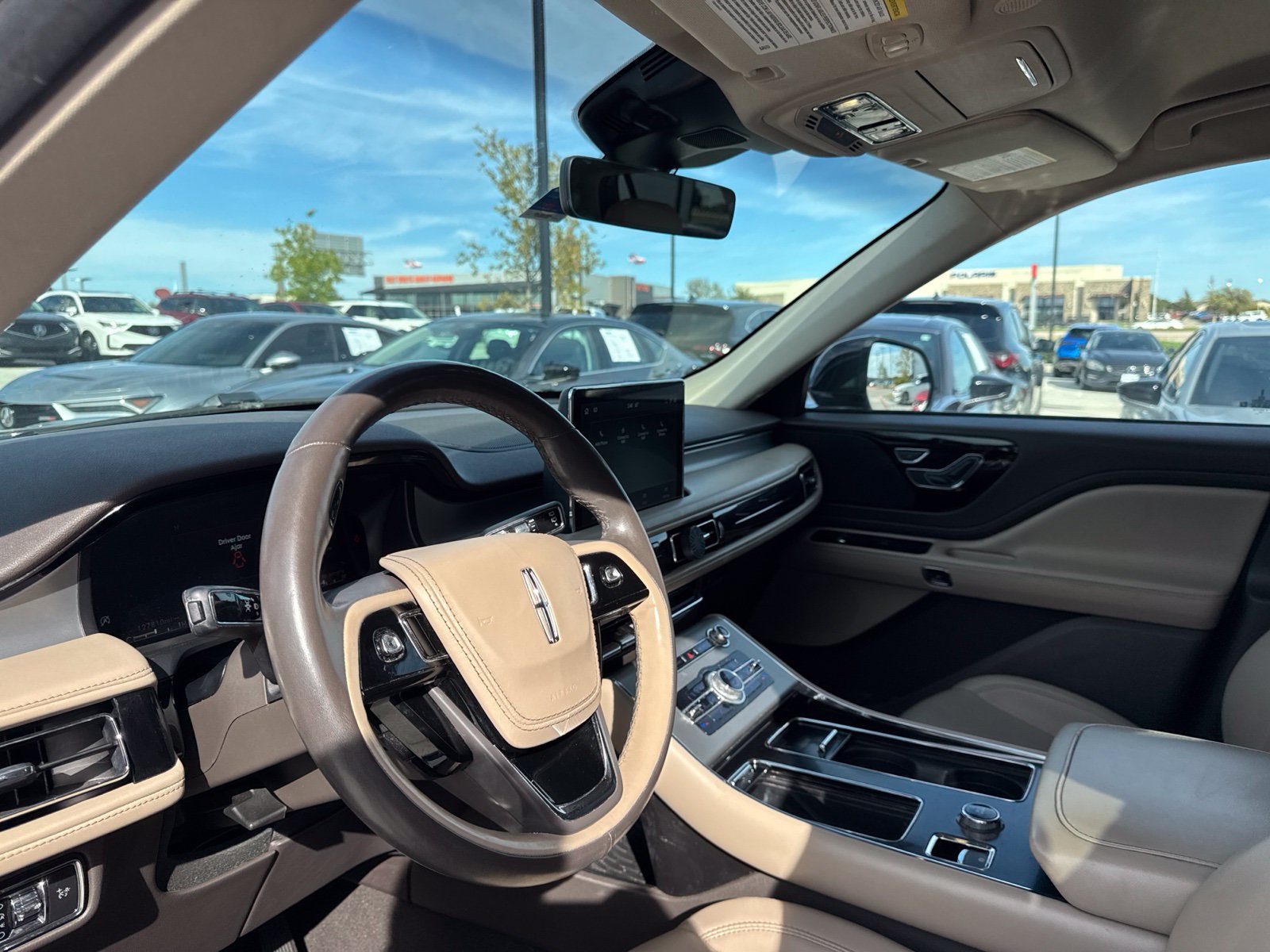 Used 2021 Lincoln Aviator 2WD w/ Elements Package image 11
