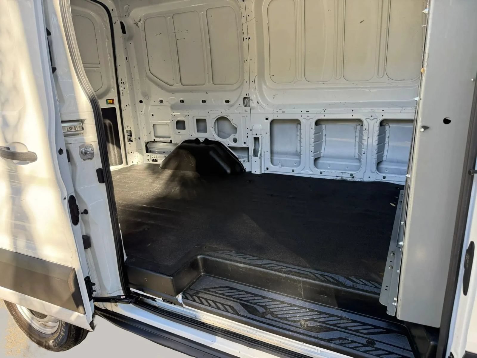 Used 2021 Ford Transit 150 Medium Roof RWD image 11