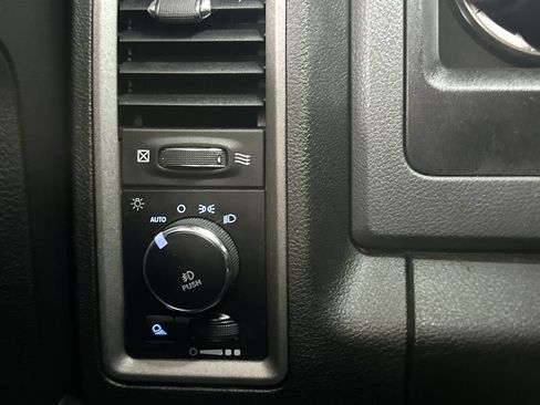 Used 2019 RAM 1500 Tradesman w/ Tradesman SXT Package AWD/4WD image 40