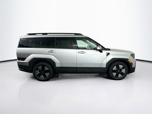 Used 2025 Hyundai Santa Fe SEL FWD image 10