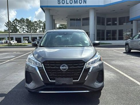 Used 2023 Nissan Kicks S image 2