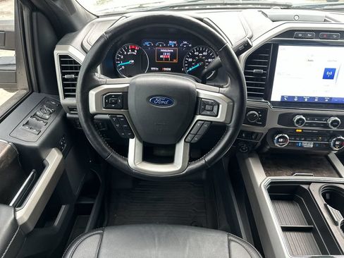 Used 2022 Ford F250 Lariat w/ Lariat Ultimate Package AWD/4WD image 13