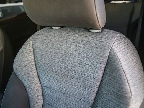 Used 2022 Nissan Rogue SV image 27