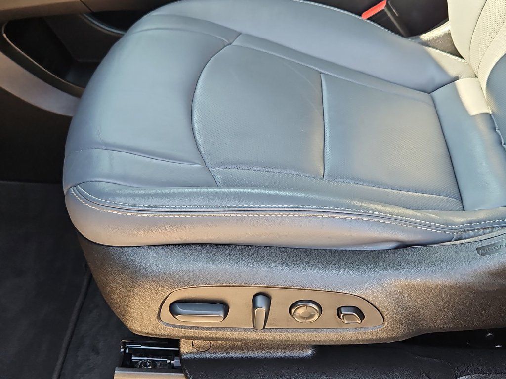 Used 2024 Buick Enclave Premium FWD image 14