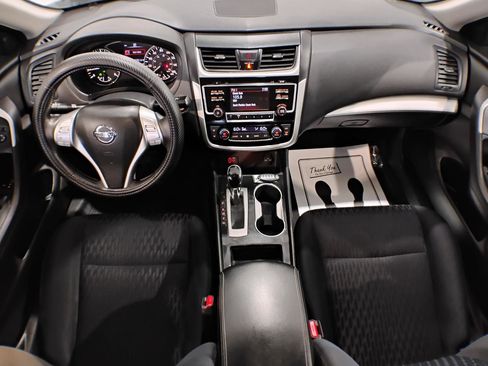 Used 2018 Nissan Altima 2.5 SV image 72