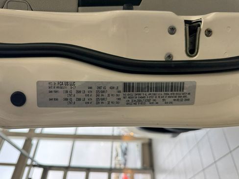 Used 2018 Jeep Compass Latitude w/ Popular Equipment Group image 70