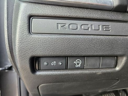 Used 2024 Nissan Rogue S FWD image 23