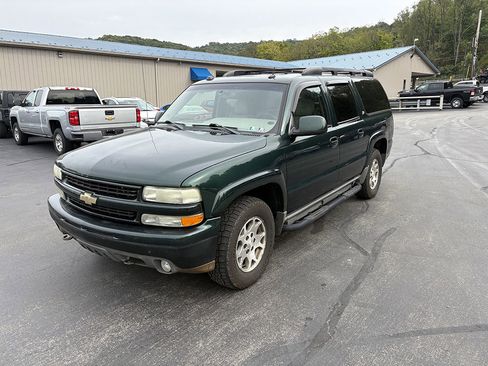 Used 2004 Chevrolet Suburban Z71 w/ Preferred Equipment Group image 1