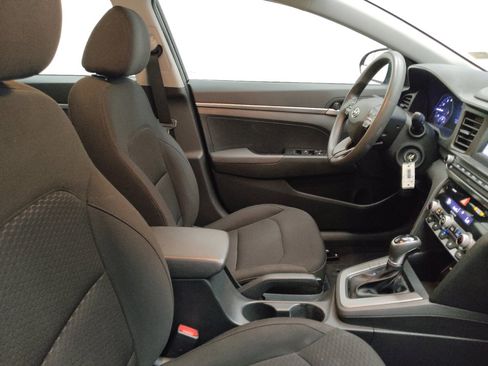 Used 2020 Hyundai Elantra SE w/ Cargo Package (C1) FWD image 21