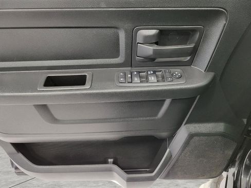 Used 2017 RAM 1500 Express w/ Express Value Package AWD/4WD image 24