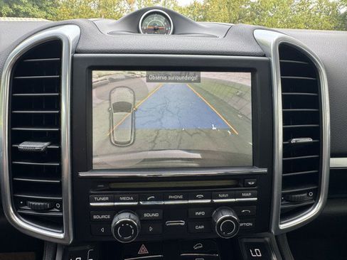 Used 2014 Porsche Cayenne S AWD/4WD image 31