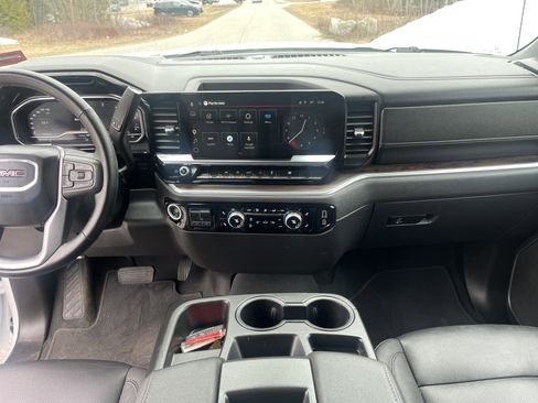 Used 2025 GMC Sierra 1500 SLT image 19