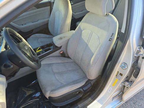 Used 2016 Hyundai Sonata SE image 17