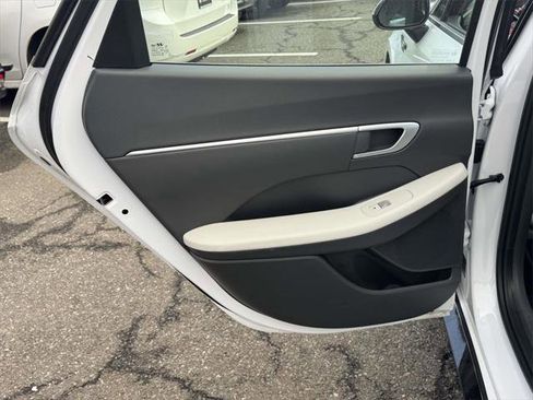 Certified 2025 Hyundai Sonata SEL image 11