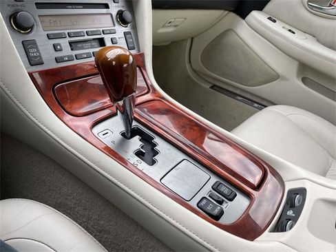 Used 2006 Lexus SC 430 Convertible image 27