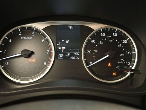 Used 2025 Nissan Versa S w/ Trunk Package FWD image 20