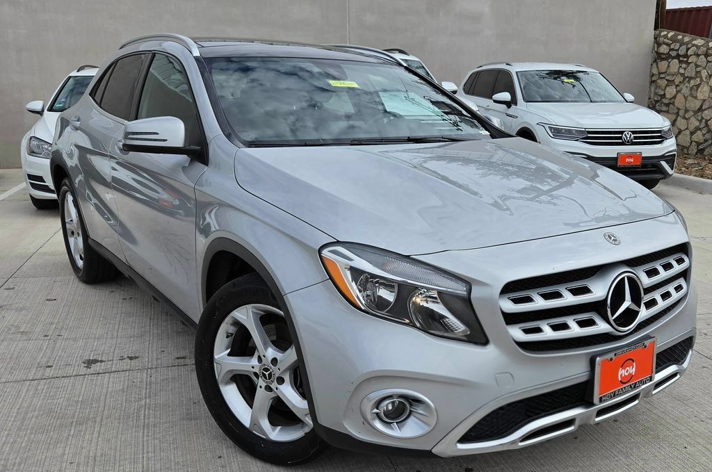 Used 2018 Mercedes-Benz GLA 250 4MATIC image 1