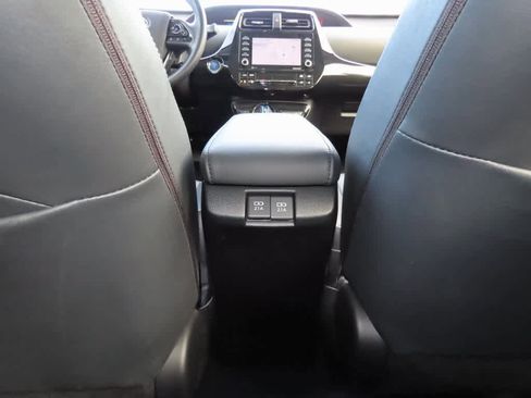 Used 2021 Toyota Prius XLE image 23