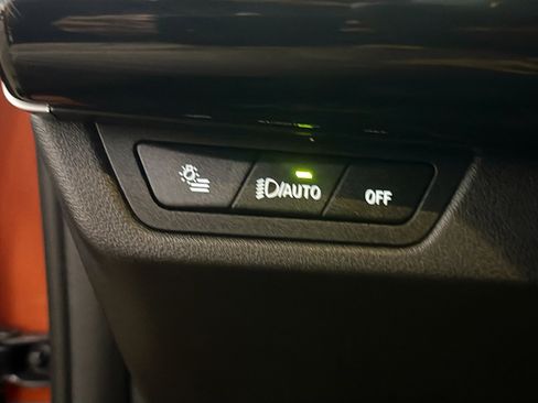 Used 2025 BMW X2 xDrive28i image 35