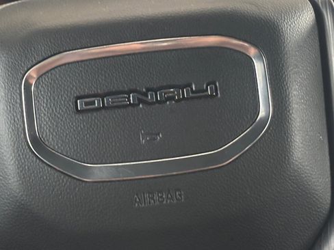 Used 2022 GMC Sierra 1500 Denali Ultimate image 12