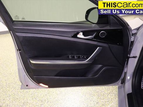 Used 2021 Kia Stinger GT-Line image 29