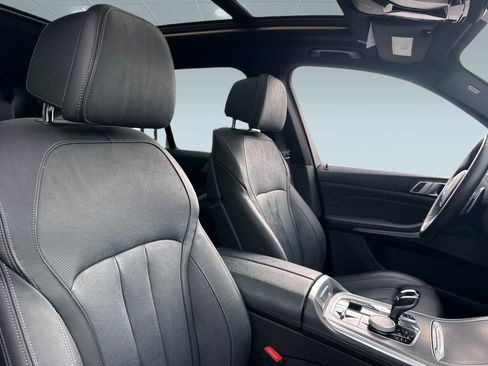 Used 2019 BMW X5 xDrive40i w/ M Sport Package image 31