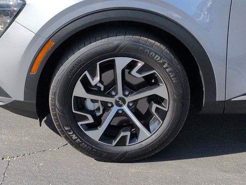 Used 2024 Kia Sportage EX FWD image 10