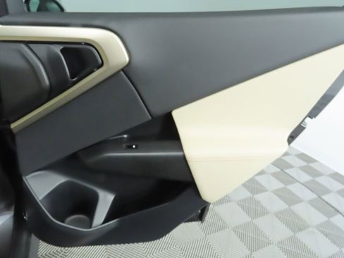 Used 2025 BMW X3 xDrive30i w/ Premium Package image 28