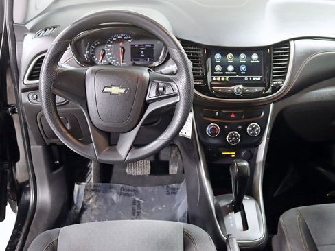 Used 2019 Chevrolet Trax LS image 14