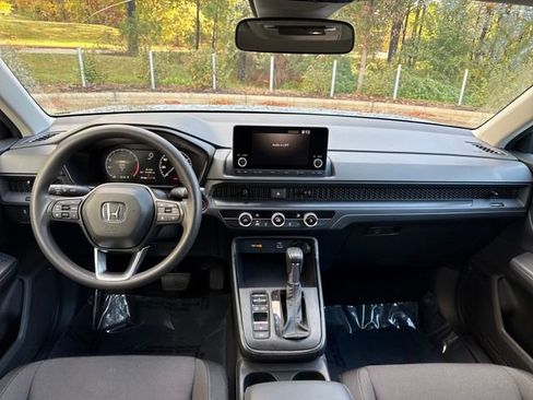 Used 2025 Honda CR-V LX image 16