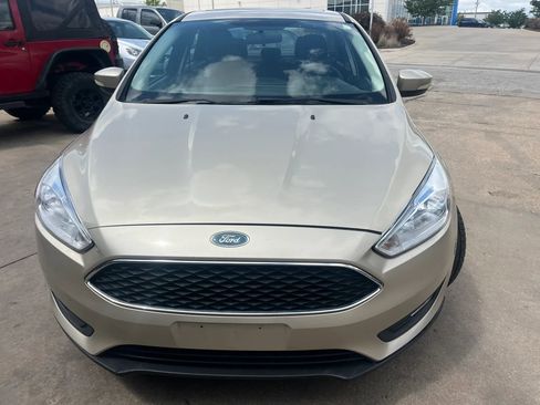 Used 2017 Ford Focus SEL FWD image 5