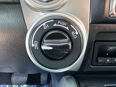 Used 2021 Nissan Titan SV w/ SV Convenience Package AWD/4WD image 37