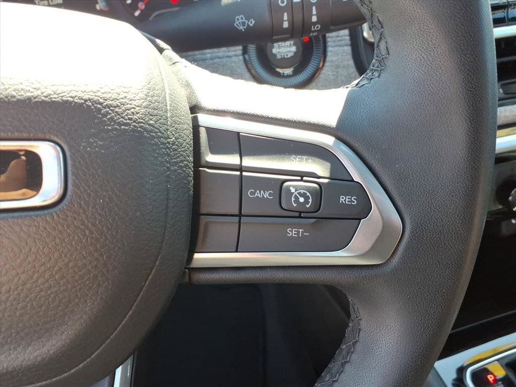 Used 2024 Jeep Compass Latitude AWD/4WD image 26