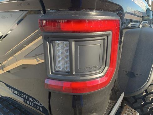 Used 2023 Jeep Gladiator Willys image 22