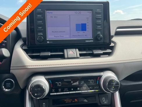 Used 2022 Toyota RAV4 XLE AWD/4WD image 21