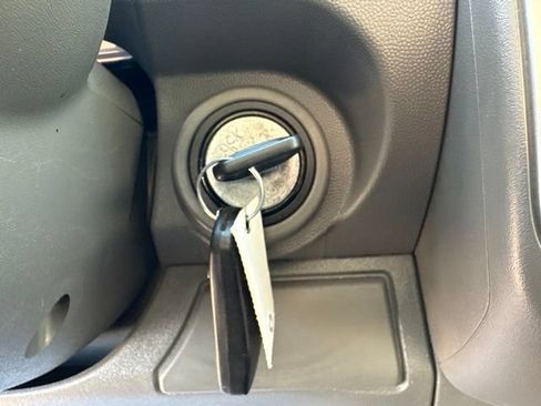 Used 2019 Nissan Frontier SV w/ Value Truck Package AWD/4WD image 23
