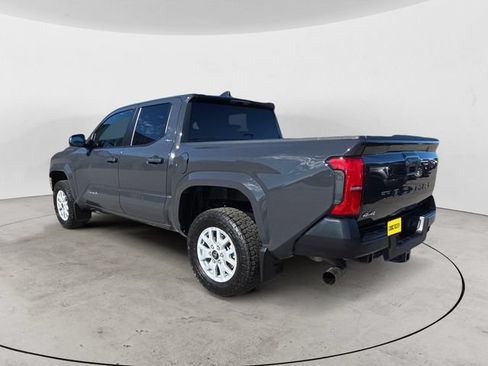 Used 2025 Toyota Tacoma SR5 AWD/4WD image 7