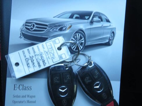 Used 2014 Mercedes-Benz E 350 E 350 Sport 4MATIC AWD 4dr Sed image 34