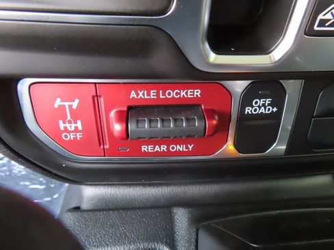 New 2025 Jeep Gladiator Willys image 9