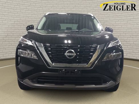 Used 2023 Nissan Rogue SV w/ SV Premium B Package AWD/4WD image 2