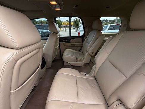Used 2014 GMC Yukon Denali image 9